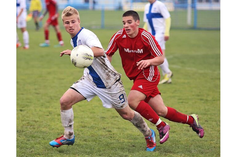 athlete-ball-fight-football